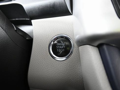 Used 2018 Toyota Highlander XLE image 34