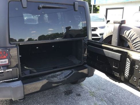 Used 2016 Jeep Wrangler Unlimited Sahara AWD/4WD image 46