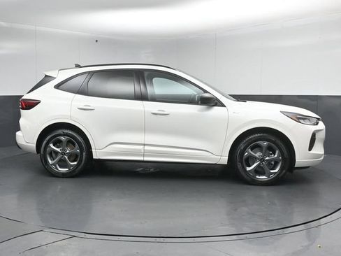 Certified 2024 Ford Escape ST-Line w/ Tech Pack #1 AWD/4WD image 8
