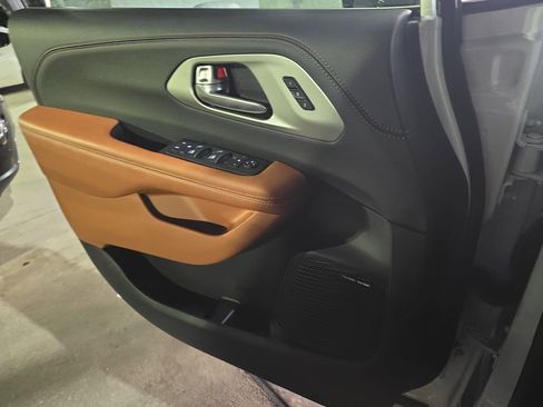 New 2026 Chrysler Pacifica Pinnacle FWD image 29
