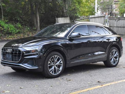 Used 2021 Audi Q8 Premium Plus image 2