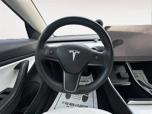 Used 2019 Tesla Model 3 Long Range image 12