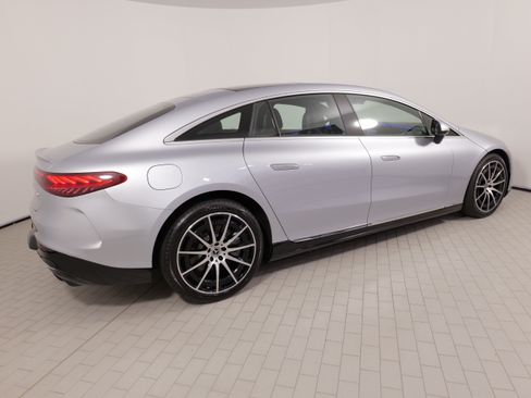 Used 2023 Mercedes-Benz EQS 580 4MATIC Sedan image 11