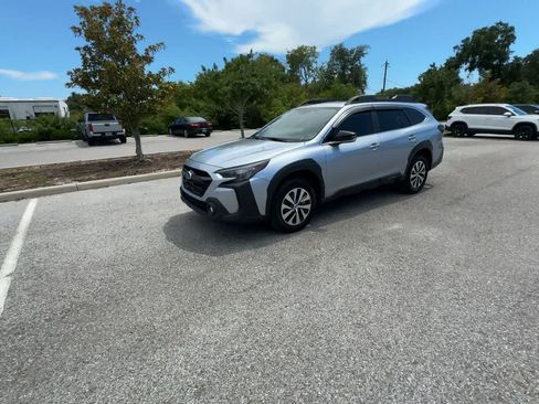 Used 2024 Subaru Outback Premium AWD/4WD image 4