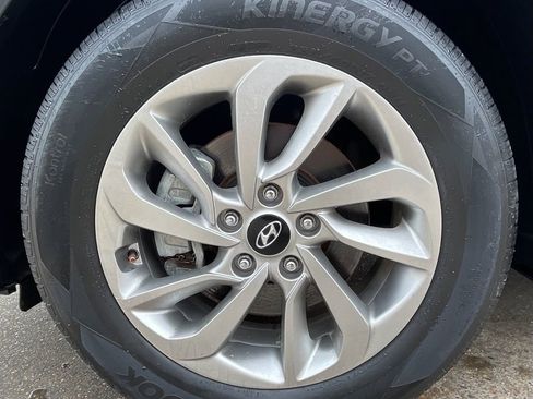 Used 2017 Hyundai Tucson SE image 14