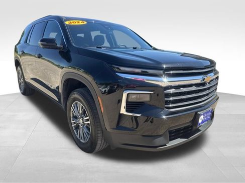Used 2024 Chevrolet Traverse LT FWD image 10