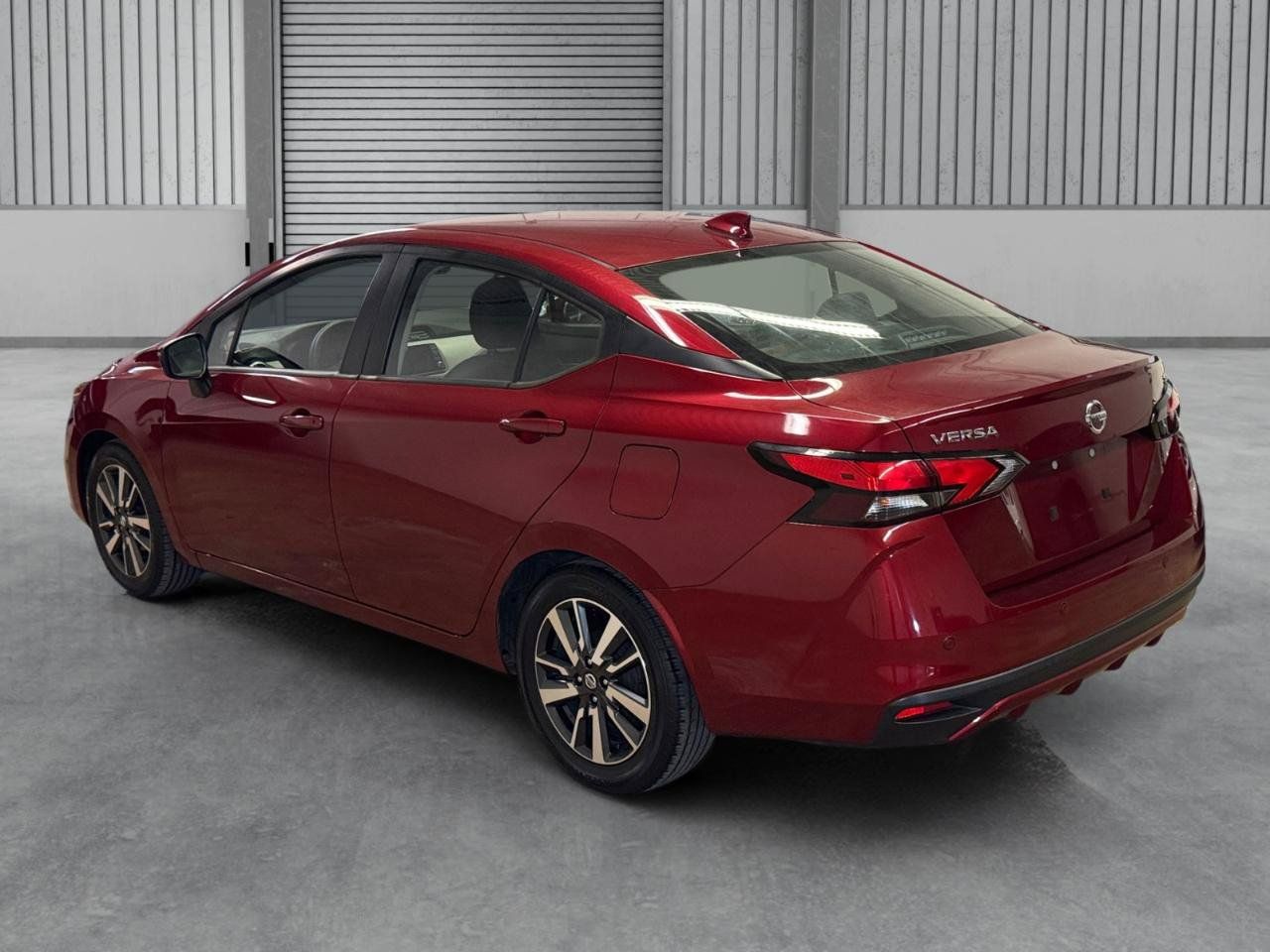 Used 2021 Nissan Versa SV FWD image 31