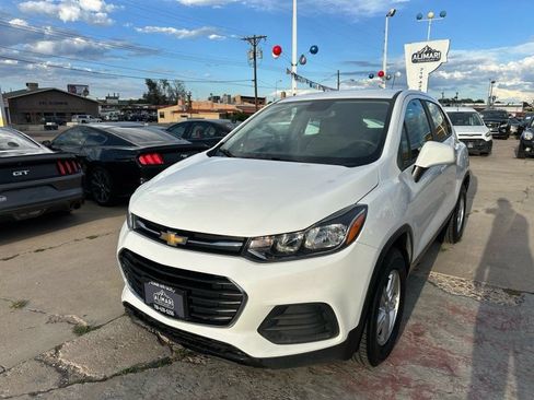 Used 2018 Chevrolet Trax LS AWD/4WD image 3