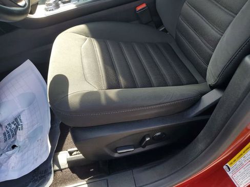 Used 2017 Ford Fusion SE w/ Fusion SE Technology Package image 19