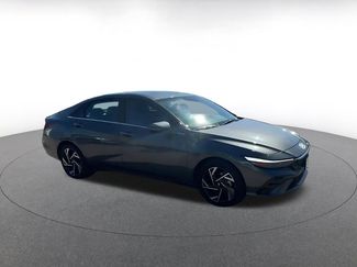 Used 2025 Hyundai Elantra Limited video 2
