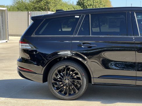 New 2025 Lincoln Aviator Reserve w/ Equipment Group 201A image 11
