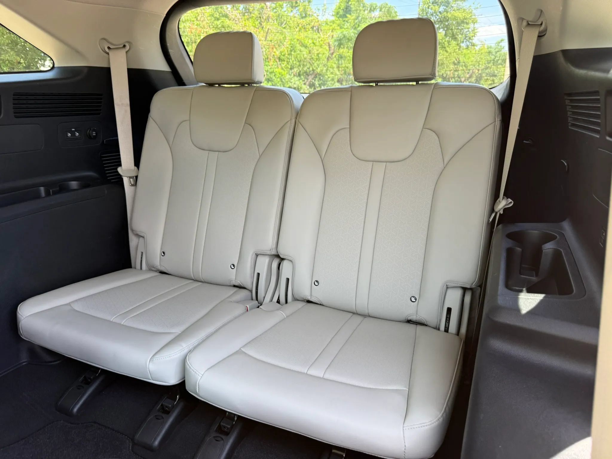Used 2023 Kia Sorento EX FWD image 12