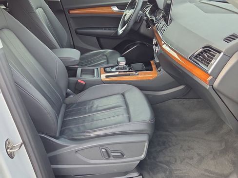 Used 2021 Audi Q5 2.0T Premium w/ Convenience Package AWD/4WD image 17