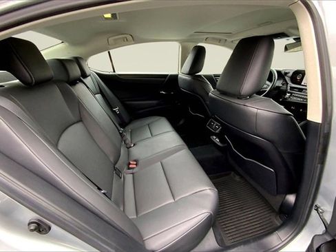 Certified 2023 Lexus ES 250 w/ Premium Package image 20