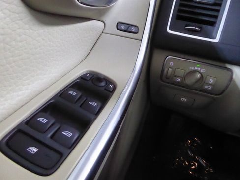 Used 2014 Volvo XC60 3.2 AWD/4WD image 17