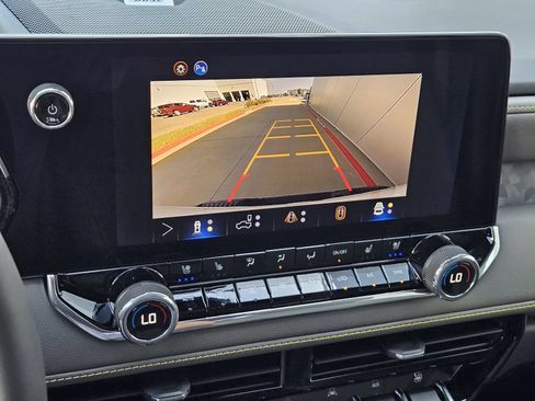 New 2026 Chevrolet Colorado ZR2 w/ Technology Package AWD/4WD image 21