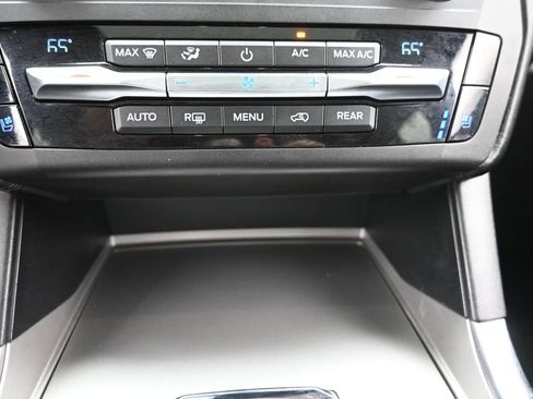 Used 2020 Ford Explorer Platinum w/ Premium Technology Package AWD/4WD image 22