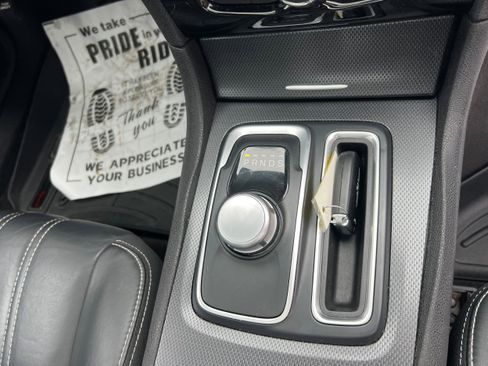 Used 2016 Chrysler 300 S image 19