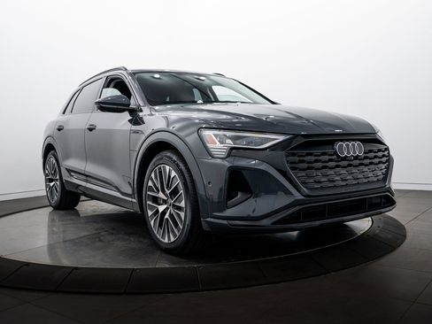 Used 2024 Audi Q8 e-tron Prestige w/ Prestige Package image 2
