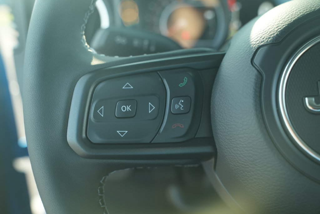 New 2026 Jeep Gladiator Sport AWD/4WD image 30