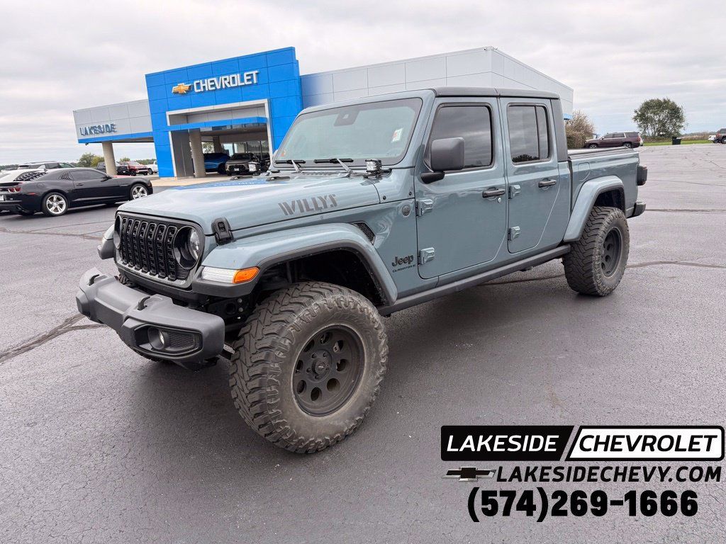 Used 2025 Jeep Gladiator Sport AWD/4WD image 1