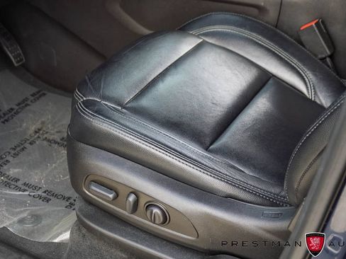 Used 2022 Chevrolet Traverse LT FWD image 21