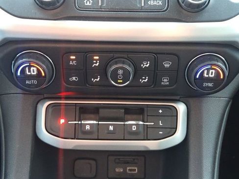 Used 2023 GMC Acadia SLT w/ Elevation Edition AWD/4WD image 33