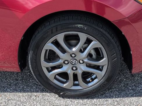 Used 2019 Toyota Yaris LE FWD image 11
