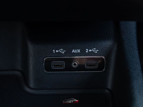 Used 2018 Dodge Durango SRT w/ Technology Group AWD/4WD image 36
