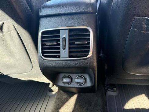 Used 2020 Kia Optima Premium image 38