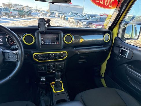 Used 2023 Jeep Wrangler Sport image 21