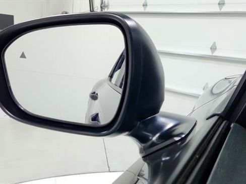 Used 2025 Nissan Kicks S image 20