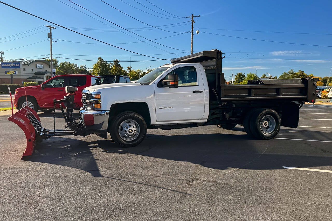 Used 2016 Chevrolet Silverado 3500 W/T w/ WT Convenience Package AWD/4WD image 6