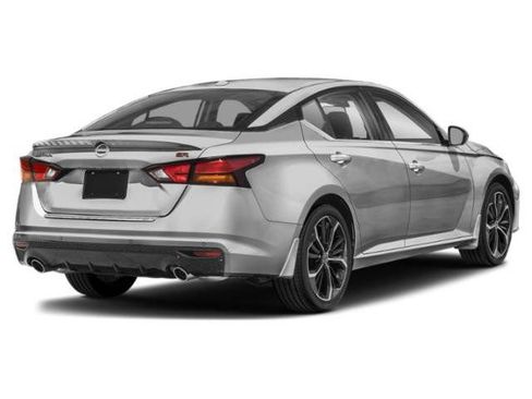 Used 2023 Nissan Altima 2.5 SR image 2
