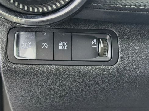 Used 2025 Chevrolet Equinox LT FWD image 16