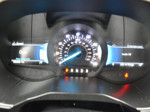 Used 2022 Ford Edge SE image 7