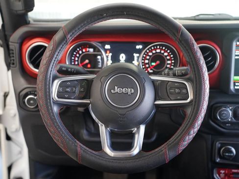 Used 2019 Jeep Wrangler Unlimited Rubicon w/ Dual Top Group AWD/4WD image 12