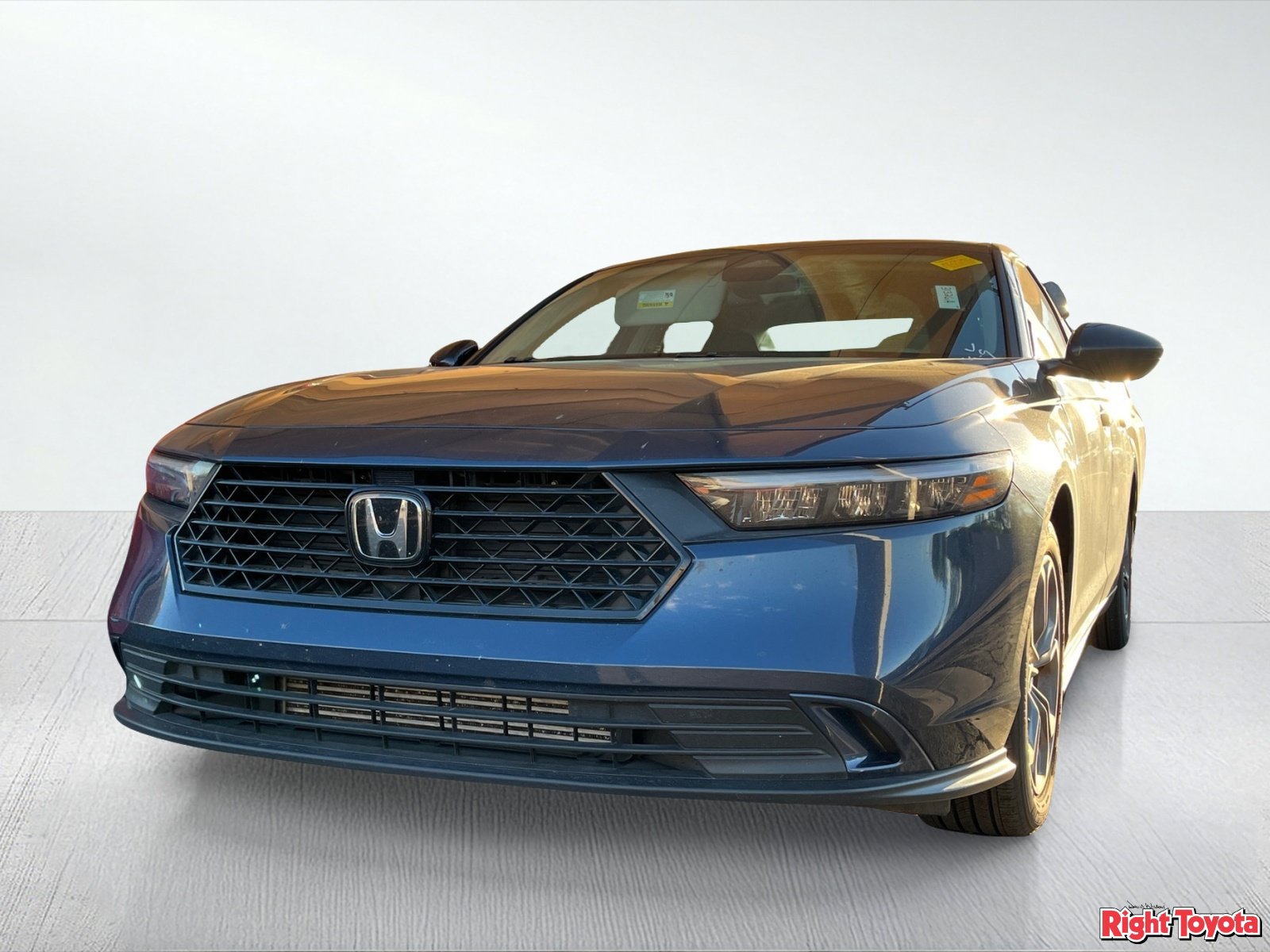Used 2024 Honda Accord EX image 2