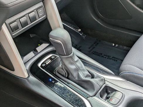 Used 2024 Toyota Corolla Cross SE image 12