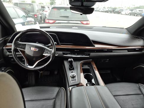 Used 2023 Cadillac Escalade ESV Premium Luxury RWD image 8