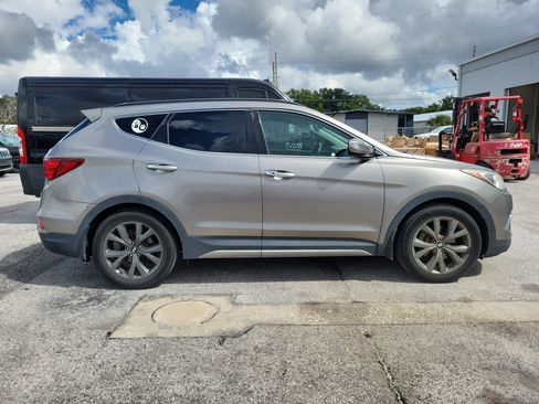Used 2017 Hyundai Santa Fe Sport w/ 2.0T Ultimate Tech Package 05 FWD image 7