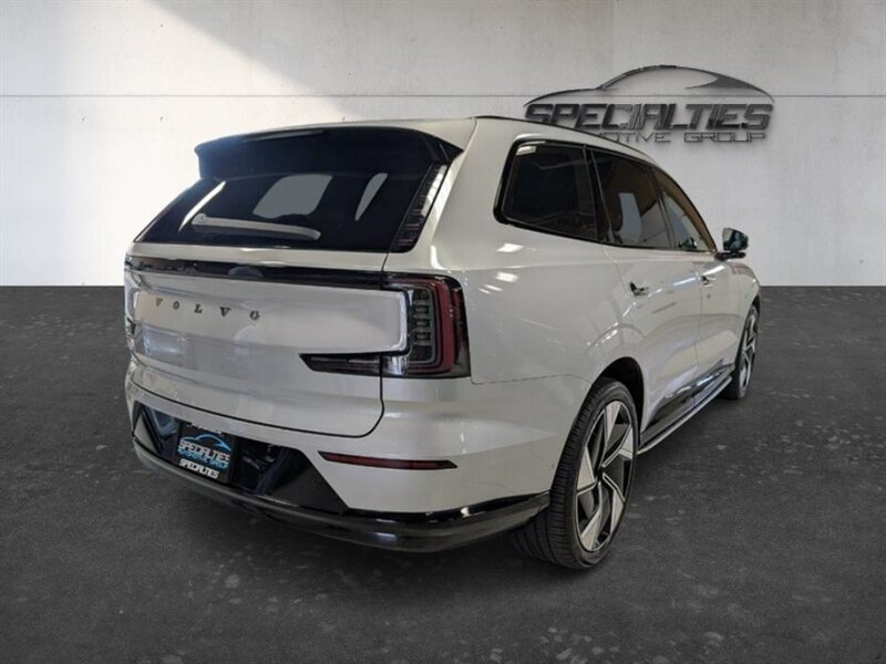 Used 2025 Volvo EX90 Ultra AWD/4WD image 10