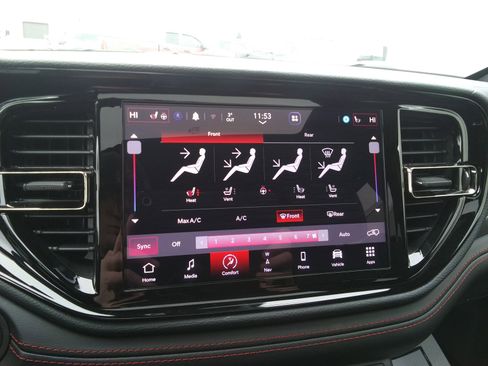 Used 2025 Dodge Durango GT image 26