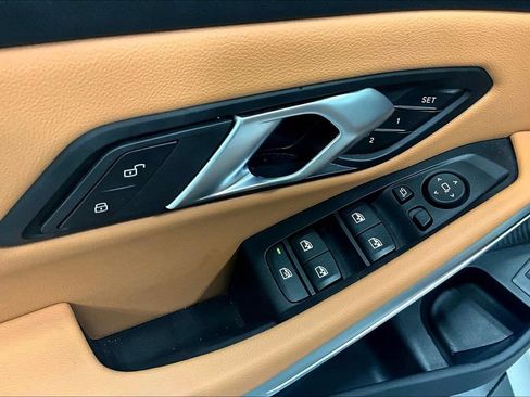 New 2025 BMW 330i Sedan w/ Convenience Package RWD image 19