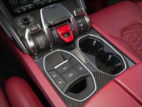 Used 2022 Lamborghini Urus AWD/4WD image 15