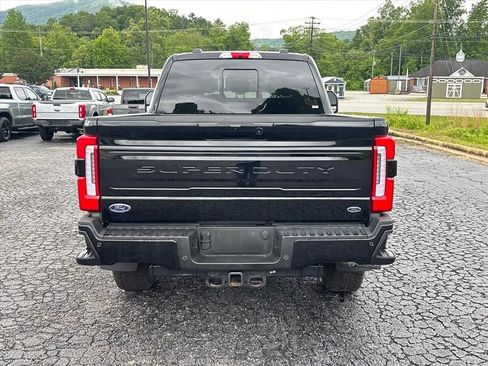 Used 2025 Ford F250 Platinum AWD/4WD image 6