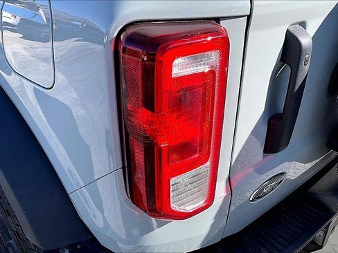 Used 2024 Ford Bronco Black Diamond image 29