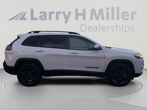 Used 2021 Jeep Cherokee Latitude Plus AWD/4WD image 6
