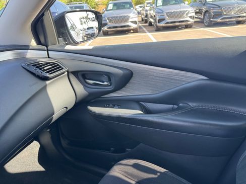 Used 2015 Nissan Murano S w/ Navigation Package image 15