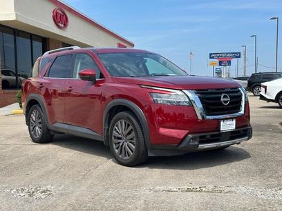Used 2023 Nissan Pathfinder SL w/ SL Premium Package